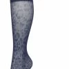 Bonnie Doon Dames Bloemen Panty Kniekousen Donker Blauw Maat 36/42 - Knie Kousen 20 Denier - Gebloemd - Bloemen Print - Uitstekend Draagcomfort - Fancy Flower Knee High - Kniesokken - Zakt Niet Af - OEKO-TEX - Donkerblauw - Navy - BP221803.2 -Beenmode Verkoop 445x840 1