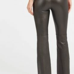 Spanx Leather Like Flare Pant | Zwart 17 Spanx Leather Like Flare Pant | Zwart -Beenmode Verkoop 489x840 3