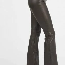 Spanx Leather Like Flare Pant | Zwart 16 Spanx Leather Like Flare Pant | Zwart -Beenmode Verkoop 524x840