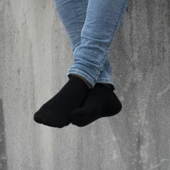 Bamboe Sneakersokken | Bamboe Enkelsokken | Bamboe Sokken | Anti-zweet Sokken | Naadloze Sokken | 4 Paar - Zwart | Maat: 39-42 | Merk: Bamboosa -Beenmode Verkoop 550x550 197