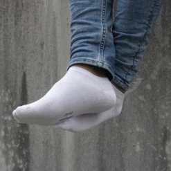 Bamboe Sneakersokken | Bamboe Enkelsokken | Bamboe Sokken | Anti-zweet Sokken | Naadloze Sokken | 4 Paar - Wit | Maat: 35-38 | Merk: Bamboosa -Beenmode Verkoop 550x550 230