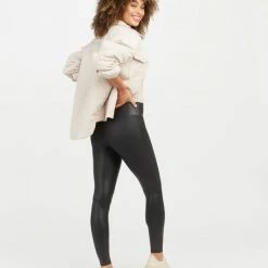 Spanx Faux Leather Legging Plus - Zwart - Maat 3XL - Zwart -Beenmode Verkoop 550x646 3