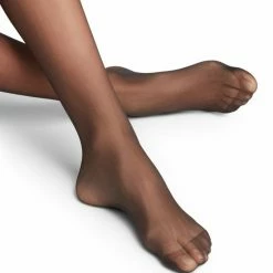 FALKE Matt Deluxe Doorschijnend Hoogwaardig Zacht Comfortabel Elegant Zonder Motief Sheer 20 Denier Zwart Dames Panty - Maat M -Beenmode Verkoop 550x660 21