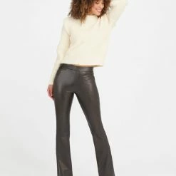 Spanx Leather Like Flare Pant | Zwart