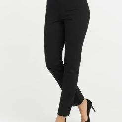 Spanx - The Perfect Pant Slim Straight Leg - Maat M - Zwart 27 Spanx - The Perfect Pant Slim Straight Leg - Maat M - Zwart -Beenmode Verkoop 550x750 1