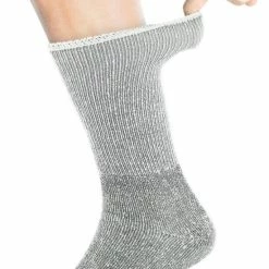 GoWith - Wollen Sokken - Diabetes Sokken - 2 Paar - Warme Sokken - Thermosokken - Huissokken - Sokken Heren - Dames Sokken - Cadeau Sokken - Maat 42-44 -Beenmode Verkoop 550x788 1